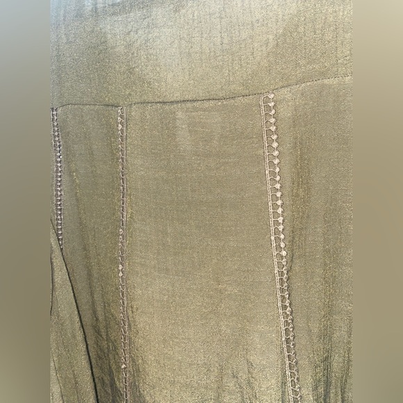 Lightweight linen summer top - Picture 5 of 6